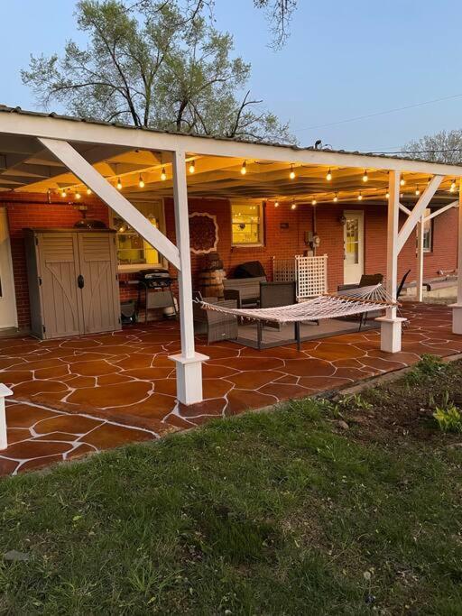 The Bourbon & Horse Country Epicenter Villa Frankfort Exterior photo